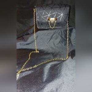 Black geo purse